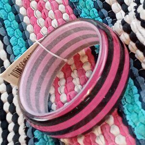 Black & Hot Pink Striped Bangle Bracelet – Glossy, Bold, and Eye-Catching